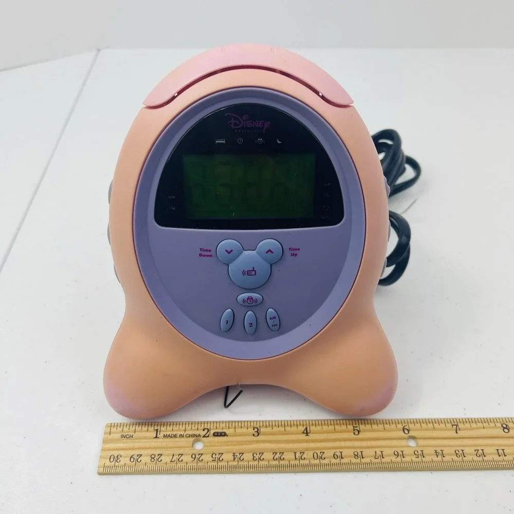 Disney Mickey Mouse Model DCR5000-P Digital Clock AM FM Radio with Alarm